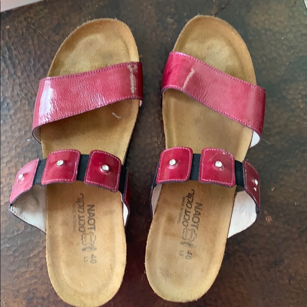 Naot slides pink or light fuchsia size 9/40